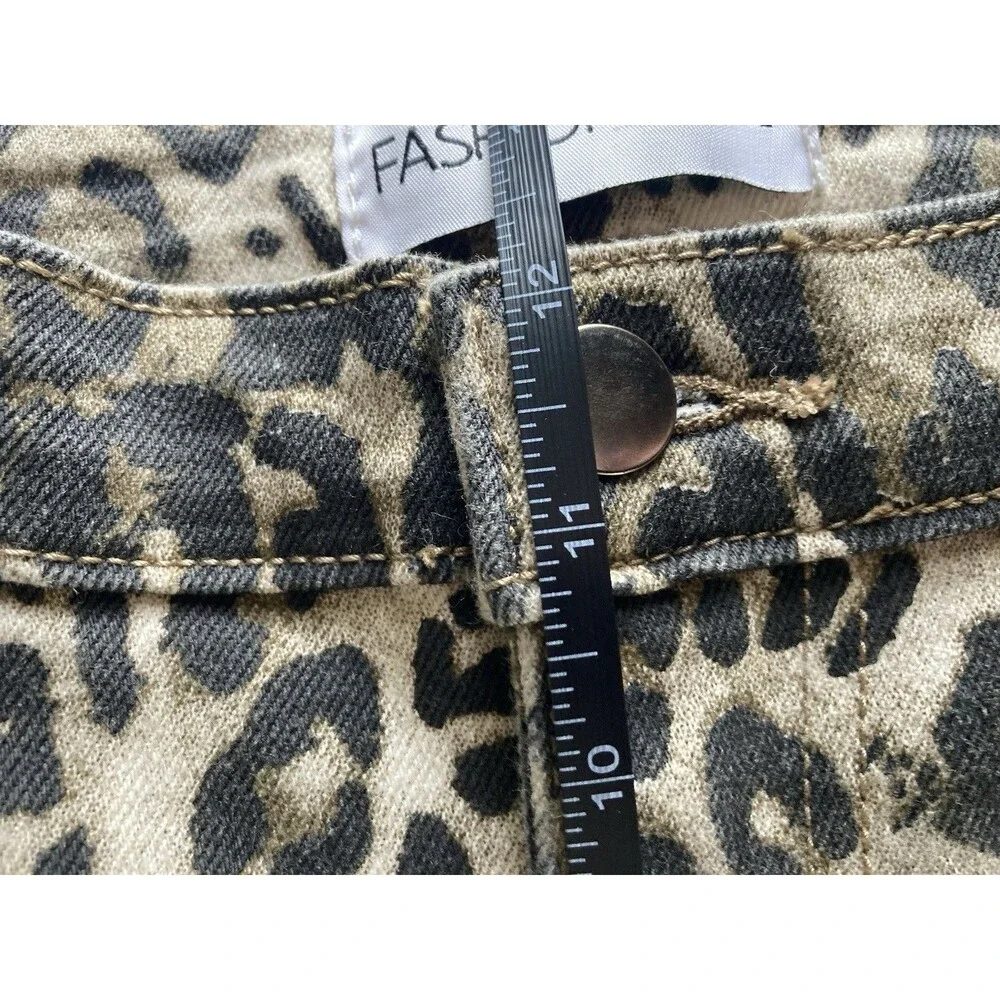 Fashion Nova Women’s Junior Size 15 Long Leopard Jeans Flared NWT. New With Tags - Picture 11 of 16